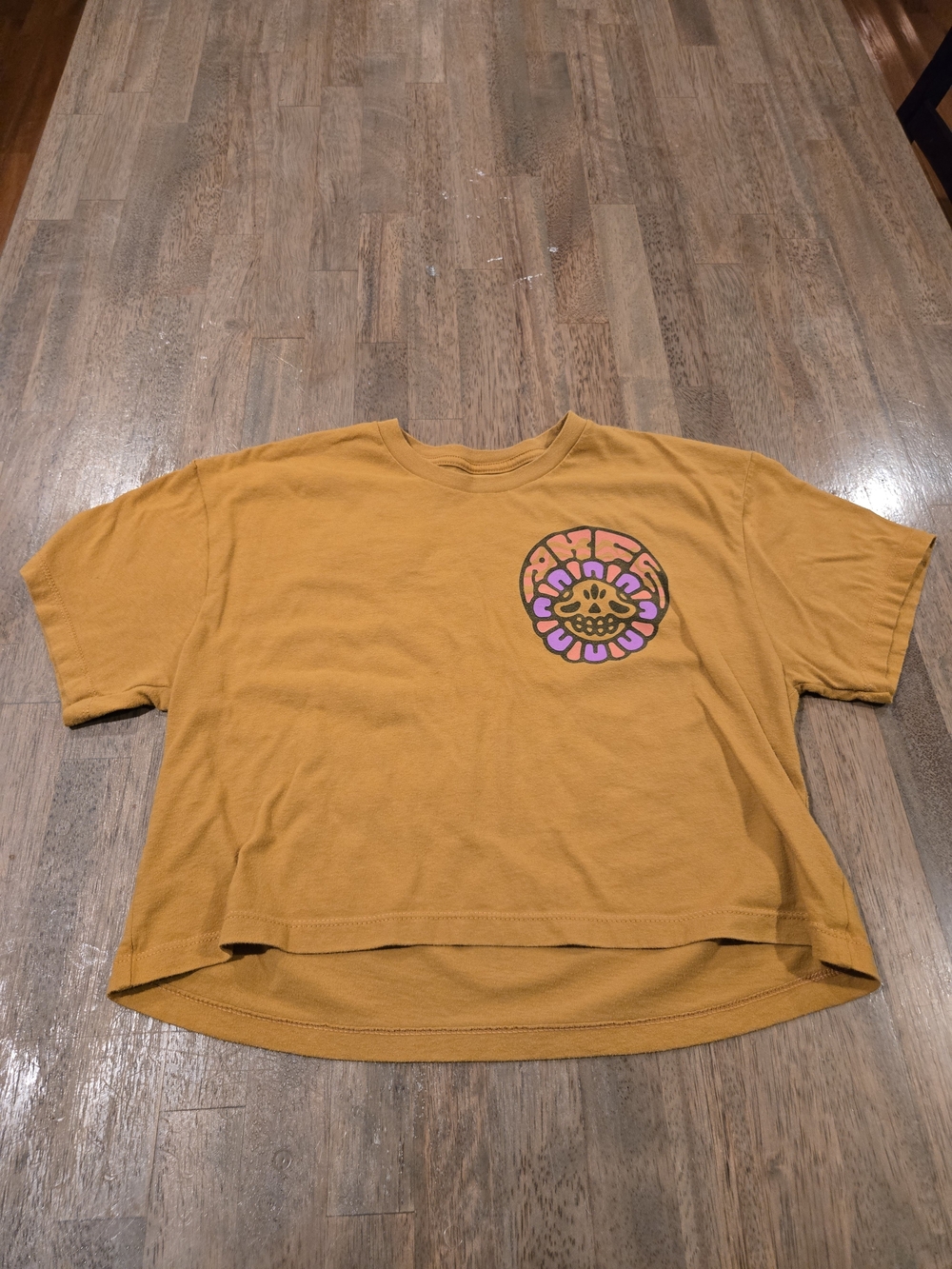 Womens Cropped Mustard Graphic Short-Sleeve Tee
